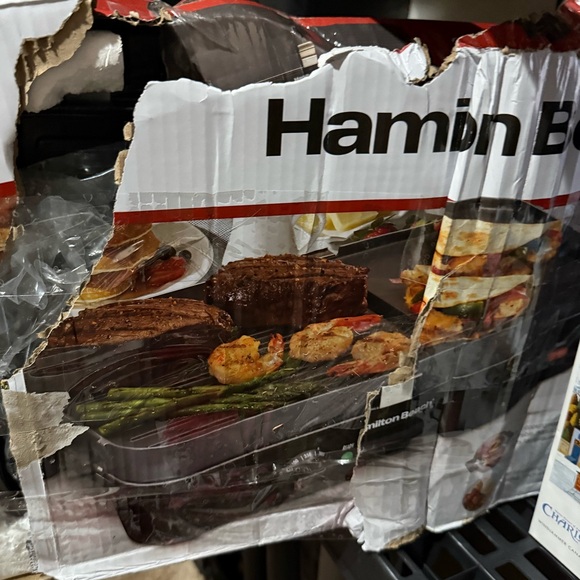 Hamilton Beach 3-in-One Grill/Griddle - White and Black - Picture 4 of 5